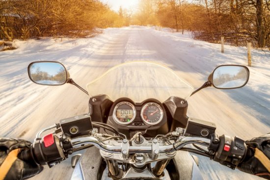 Comment bien entretenir sa moto pendant l’hiver ?
