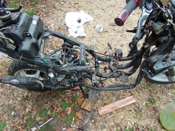 2004 MBK Nitro Naked de torpille13